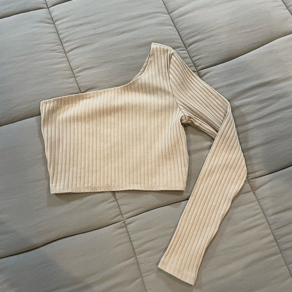 One Shoulder crop top